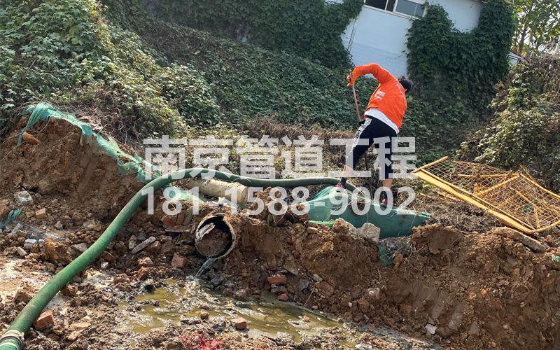 263社区工地化粪池清理